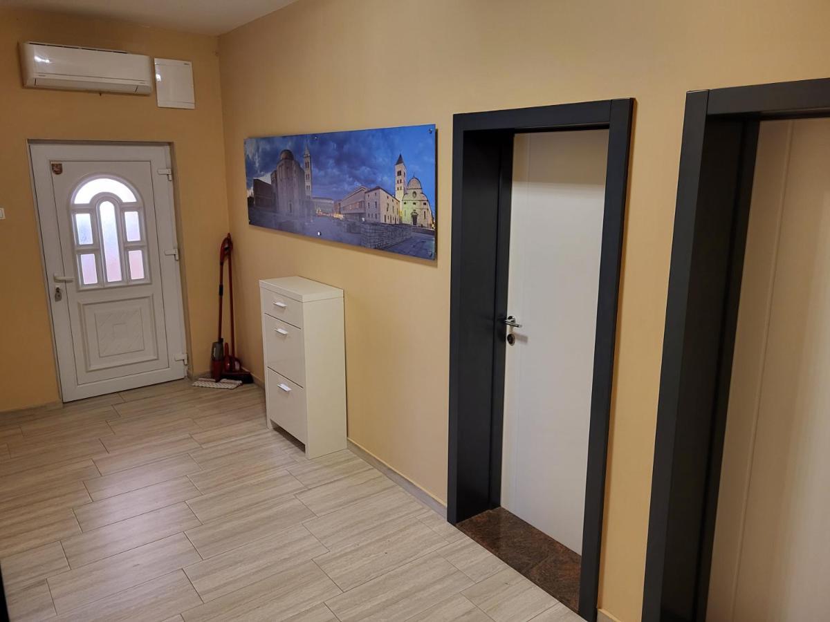 Apartment Leonardo Врси Екстериор снимка